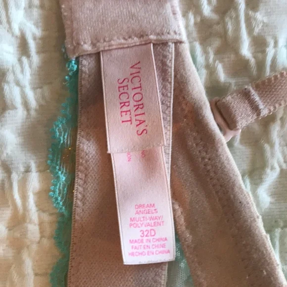 🛑SOLD🛑Gorgeous lace teal green with light pink with a hint of sparkly bra - Picture 7 of 13